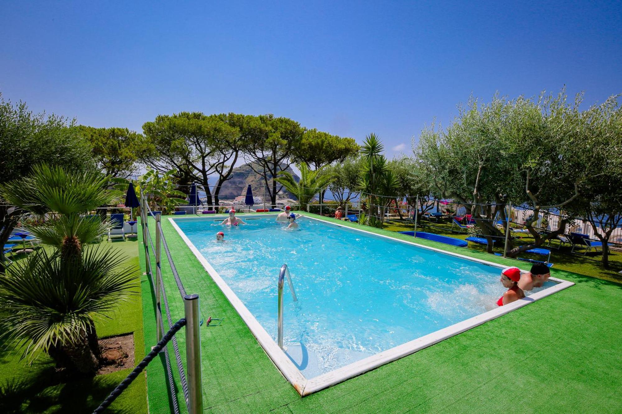 Hotel Casa Adolfo Ischia 2*